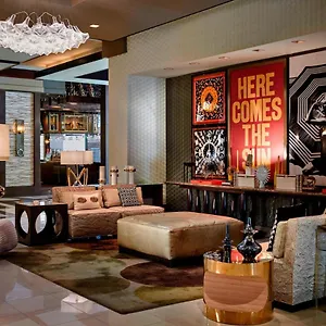 https://renaissance-phoenix-downtown.hotelsofphoenix.com