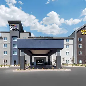 Sleep & International Airport DEN