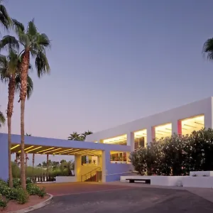 https://the-saguaro.scottsdalehotels.org